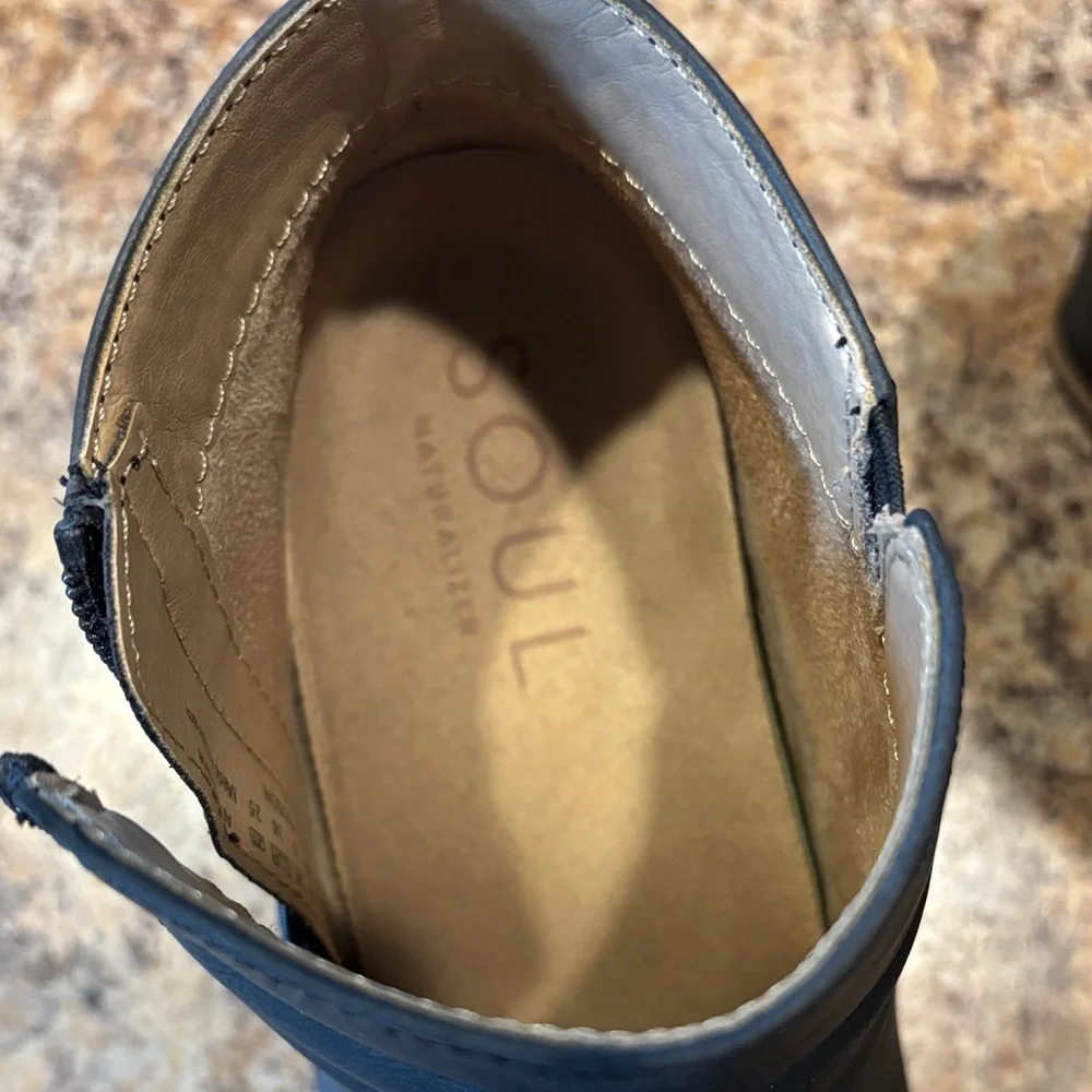 SOUL Naturalizer Black Wedge Ankle Boots - Picture 2 of 4